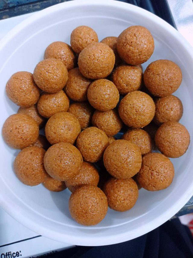 নারকেল নাড়ু বানান এভাবে, স্বাদে আর গন্ধে হবে অতুলনীয়