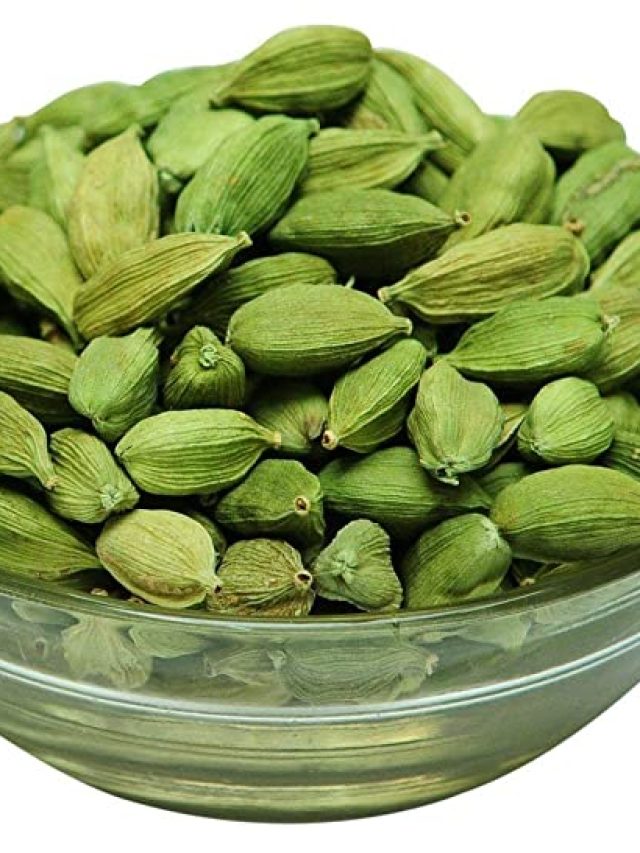 রাতে শোওয়ার সময় বালিশের নীচে রাখুন এলাচ, তারপর এসব হবেই