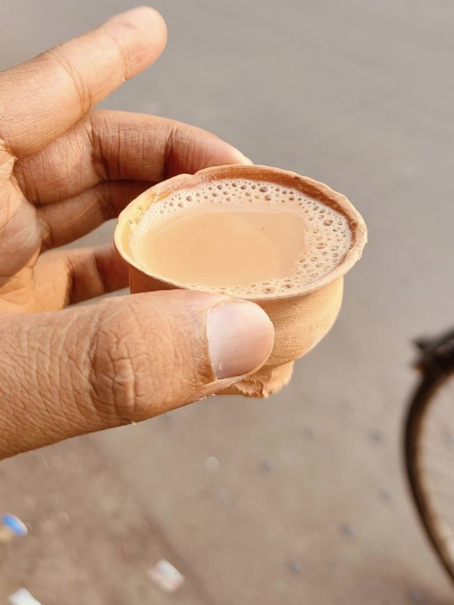 আদা দিয়ে দুধ চা হবে সুপার টেস্টি, এটাই বানানোর সেরা ফর্মুলা