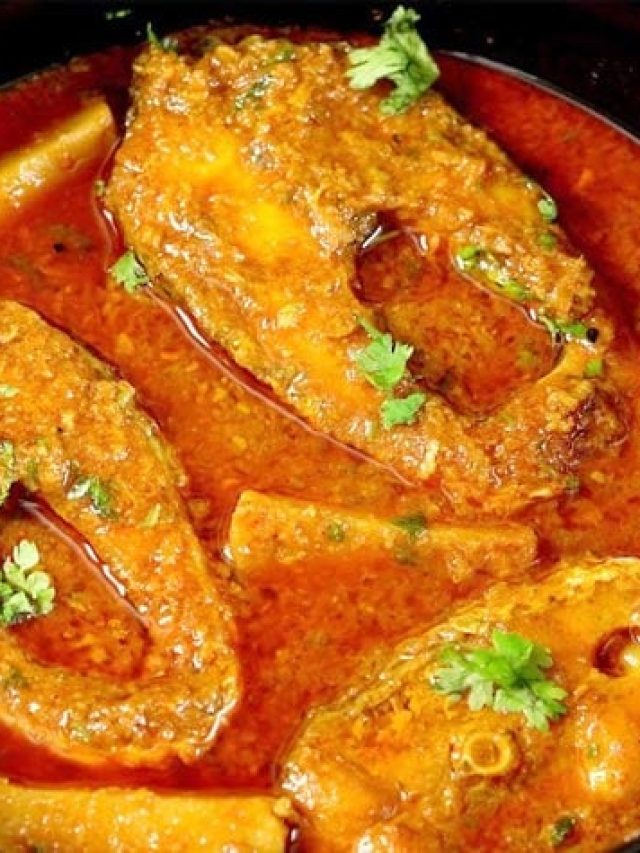 সাধারণ মাছের ঝোলও  জিভে লেগে থাকবে, এভাবে বানিয়ে নিন ফিশ কারি মশলা