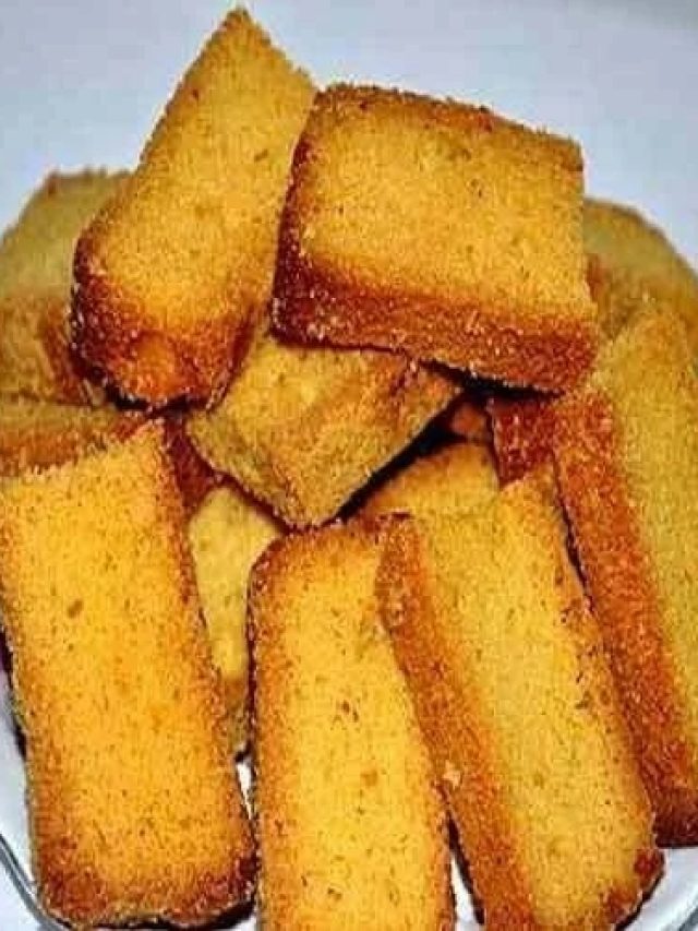 বেঁচে যাওয়া পাউরুটি দিয়ে বাড়িতেই বানান টোস্ট বিস্কুট, একদম সহজ রেসিপি