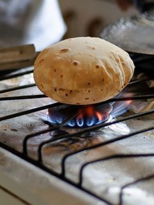 সরাসরি গ্যাসে সেঁকা রুটি খেলে এসব ক্ষতি হয়, আপনি জানেন?