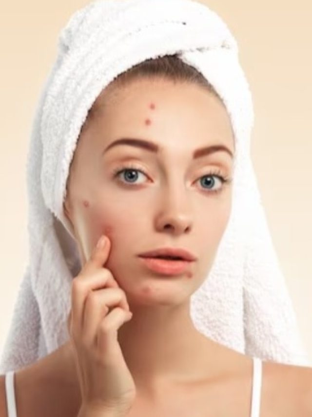 पीरियड्स में महिलाओं के लिए बेस्ट है ये स्किन केयर रुटीन, पिंपल्स से भी मिलेगी मुक्ति