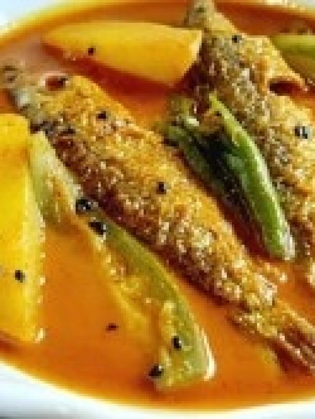 এই গুঁড়ো মশলা মেশান, আলু-পটল দিয়ে বাটা মাছের ঝোল জমে যাবে