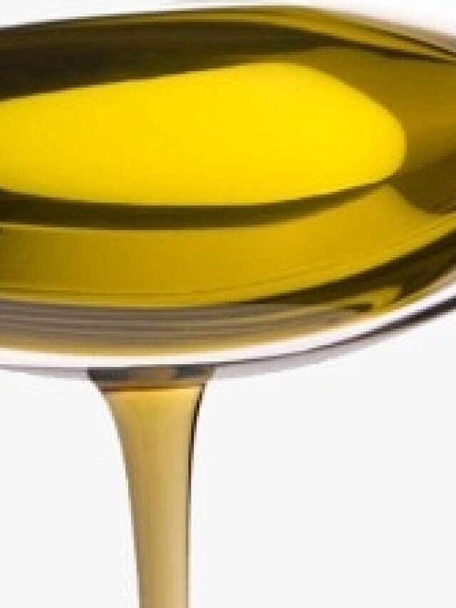 রোজ লাগান এক ফোঁটা নারকেল তেল, বুড়ো হলেও চরম সুখ