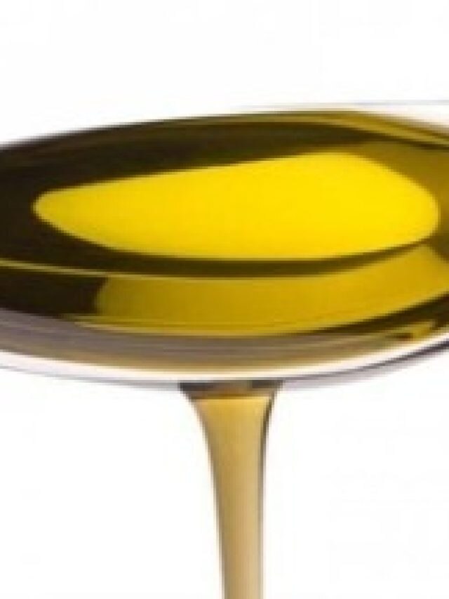 রোজ রাতে এক ফোঁটা নারকেল তেল, জোশ বাড়বে সবকিছুর