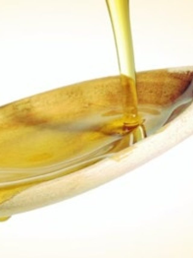 রোজ দু'ফোঁটা নারকেল তেল, বুড়ো হলেও চরম সুখ-মজা