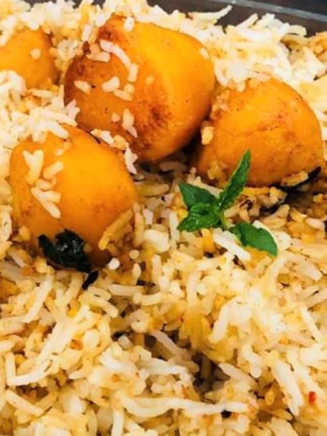 চিকেন-মাটন কিছুই নেই, সাধারণ আলু বিরিয়ানি হবে দুপুরের শো স্টপার