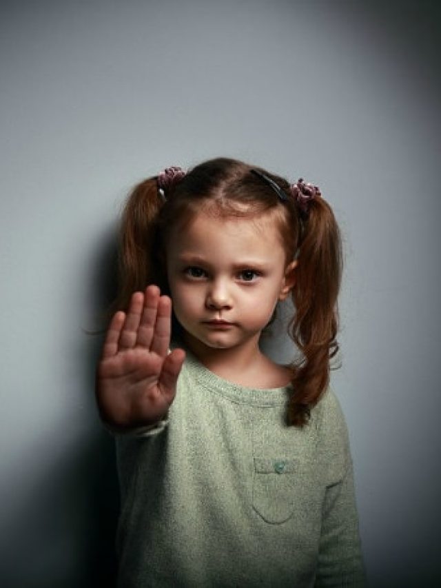 সন্তানকে ব্যাড টাচ সম্পর্কে কীভাবে জানাবেন? রইল সহজ টিপস