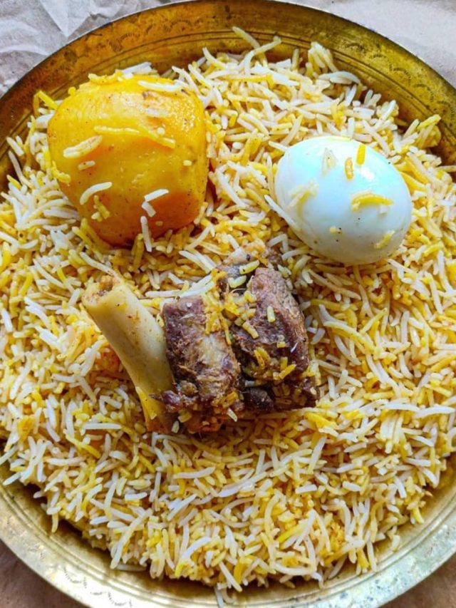 এই ২ জিনিসই কলকাতা বিরিয়ানির স্বাদ বাড়িয়েছে, উত্তরটা জানা আছে?