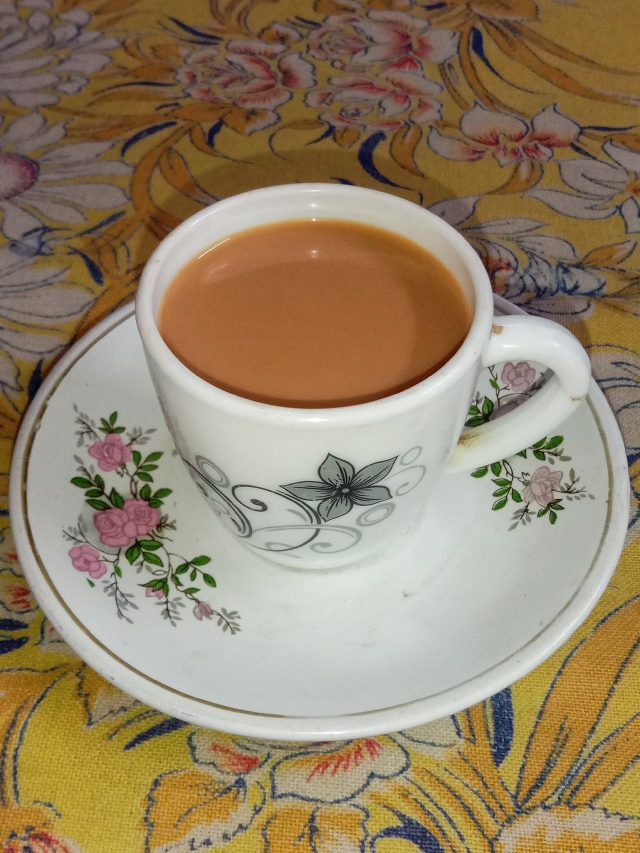 কতক্ষণ চা ফোটালে স্বাদ হবে লাজবাব? সঠিক সময়টাই জানেন না