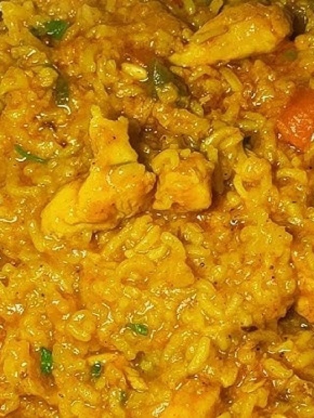 চিকেন খিচুড়ি খেলে টেস্ট ভুলতে পারবেন না, বানানো যায় চটজলদি