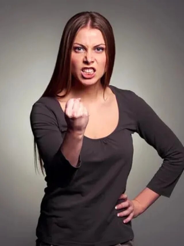 খুব রাগ হচ্ছে কারোর ওপর? নিজেকে শান্ত রাখার ৮ উপায়