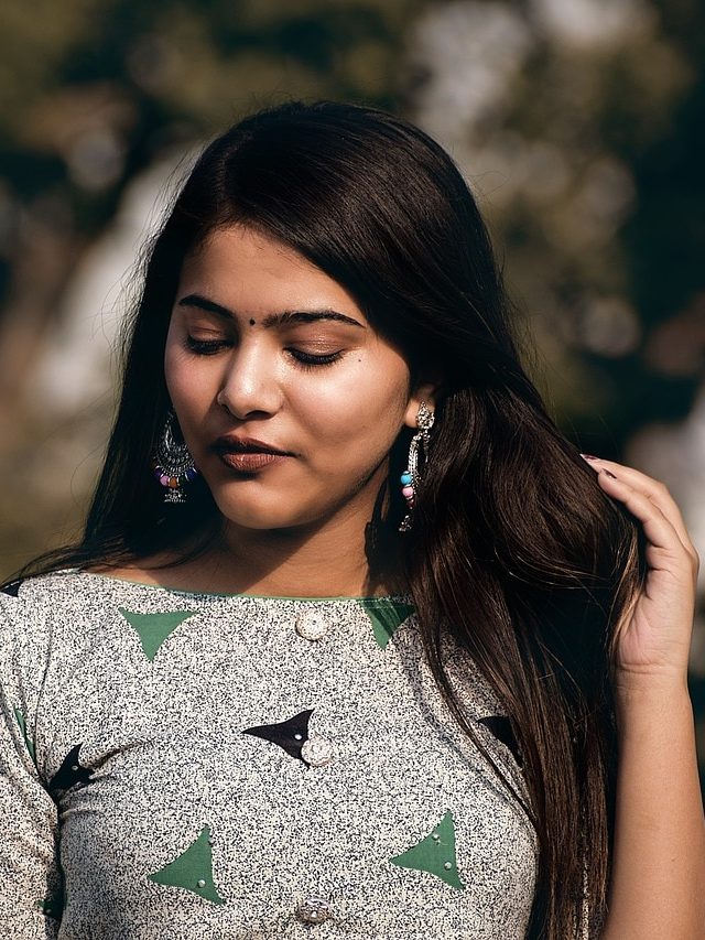 মেয়ে, স্ত্রী বা গার্লফ্রেন্ডের রাজযোগ আছে, কীভাবে বুঝবেন?