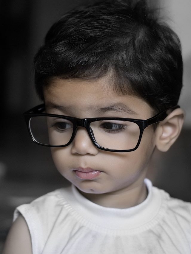 চশমাকে বাইবাই বলুন, এই ৬ সুপার ফুডেই চোখ হবে বাজপাখির মতো