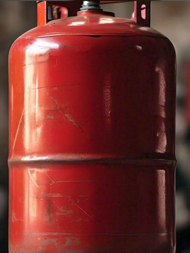 সিলিন্ডারে গ্যাস কতটা আছে? এই ট্রিকসে বাইরে থেকেই বুঝুন