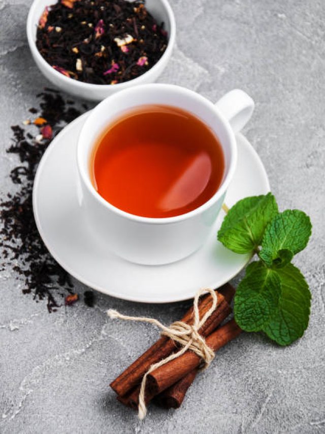 রান্নাঘরের এই মশলার চা খান, ব্যাস! তাতেই সুগার-কোলেস্টেরলের খেলা শেষ