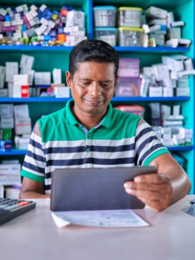 ফার্মাসিস্ট না হয়েও ওষুধের দোকান খোলা যায়? জানুন লাইসেন্স পেতে কী করবেন