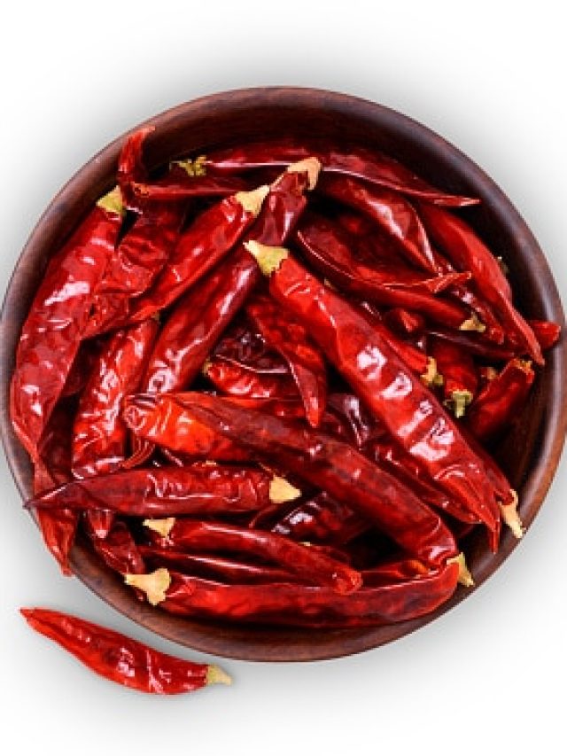 শুকনো লঙ্কার এই অংশেই 'বিষ', ক্যান্সার-আলসার ডেকে আনে; খাওয়ার আগে জানুন