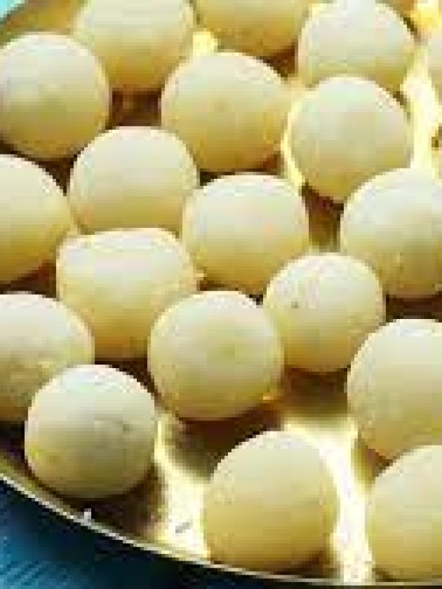 নাড়ুতে পাবেন দিদিমার হাতের স্বাদ, নারকেলের সঙ্গে মেশান পুজোর এই জিনিস