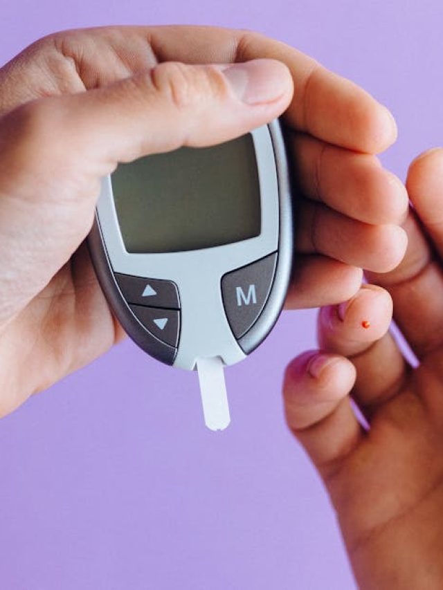 ডায়াবেটিস রোগীদের দিনে কতবার ব্লাড সুগার চেক করা উচিত?