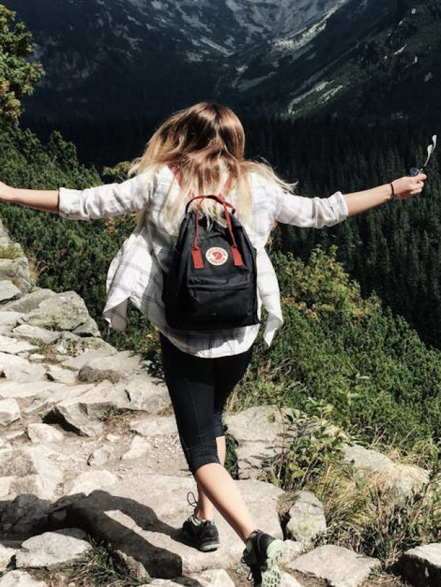 ঘুরতে গেলে সঙ্গে রাখুন এই ৫ জিনিস, আর  ফাঁপড়ে পড়তে হবে না