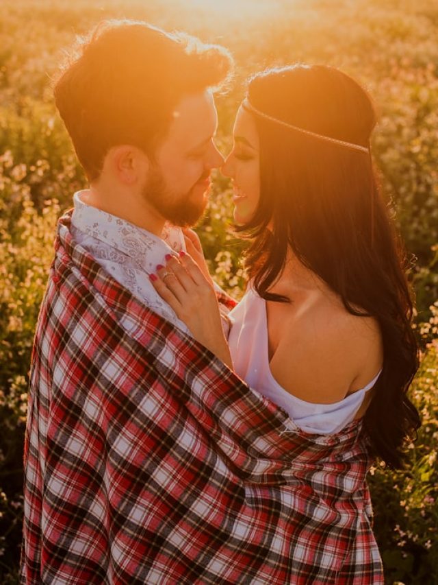 চটজলদি প্রেমে ফেলে দেয় এই অক্ষর দিয়ে শুরু নামের ছেলে-মেয়েরা