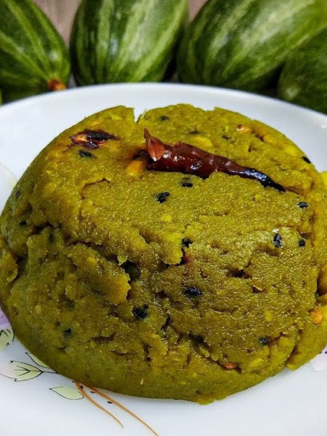 ঘটি বাড়িতে হয়ে থাকে পটল ভাতে, এভাবে বানালে আঙুল চাটবেন