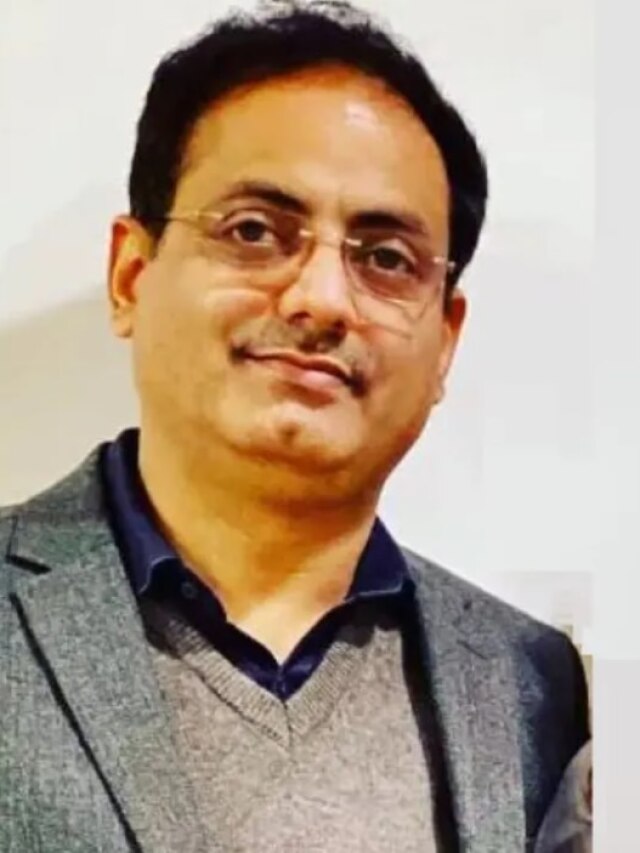 আত্মীয়রা বেতন জানতে চাইছে? জবাব দিন এভাবে, বিকাশ দিব্যকীর্তির টিপস