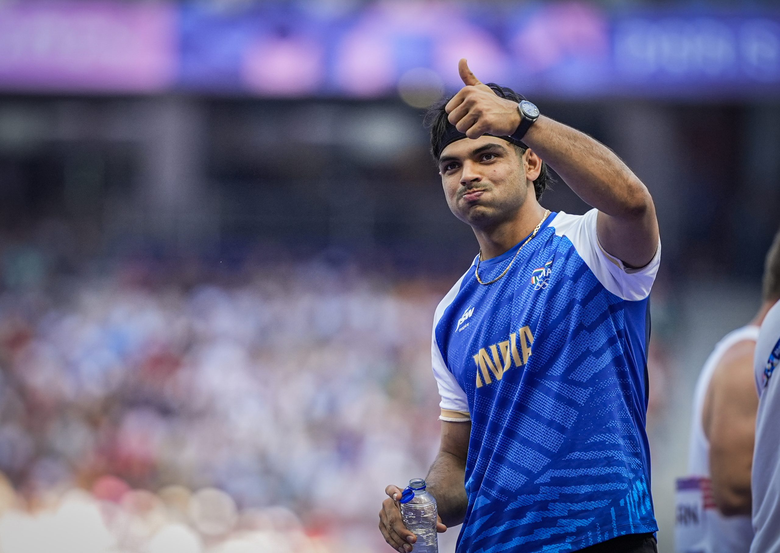 'हिंदी में पूछ लो, फ‍िर मैं...', नीरज ने सवाल सुन व‍िदेशी पत्रकार को दिया ये जवाब, VIDEO