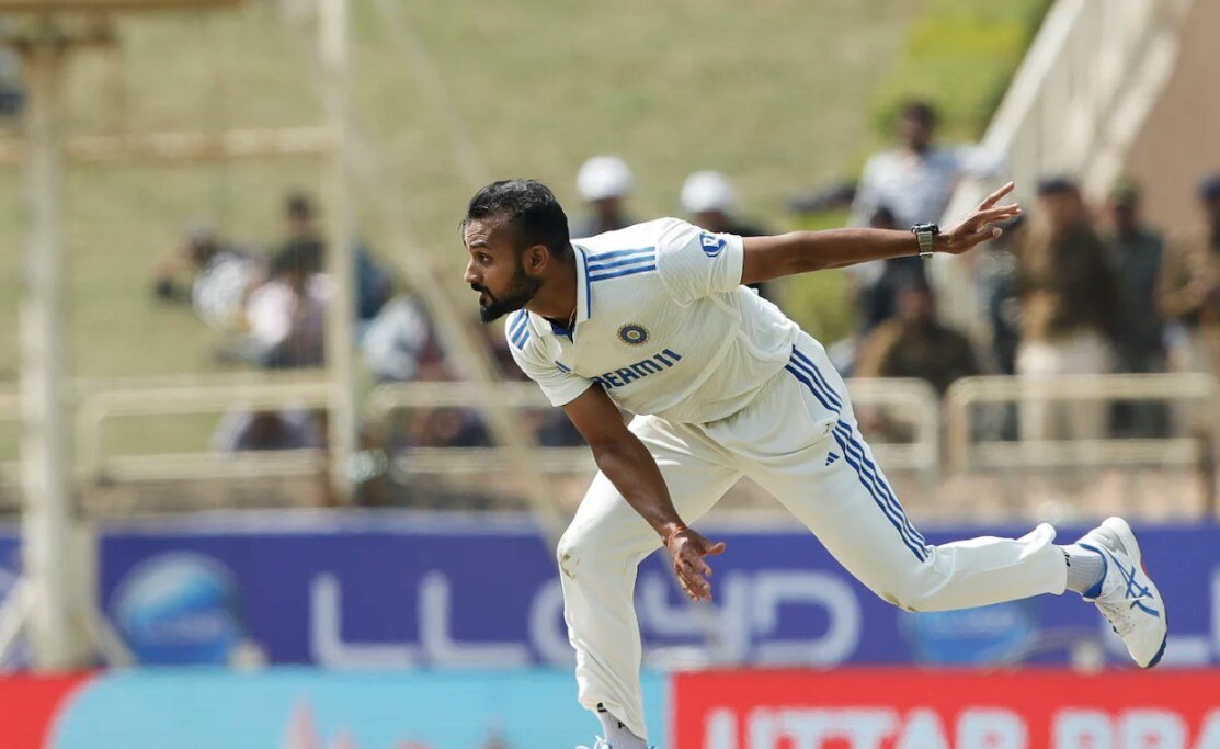 2 गेंद और 2 बोल्ड... टीम इंडिया के इस गेंदबाज ने काटा गदर, हैट्रिक से चूके