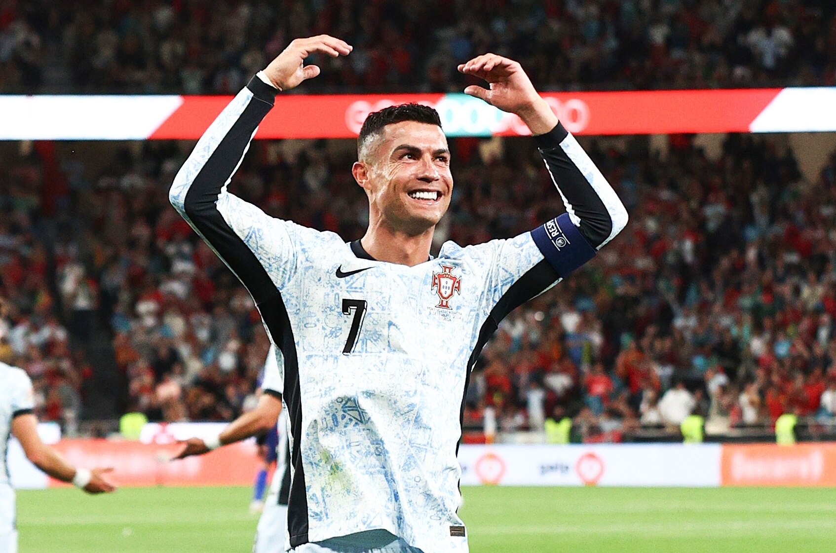 रोनाल्डो का महार‍िकॉर्ड, 900 गोल करने वाले दुन‍िया के पहले ख‍िलाड़ी, ये हैं टॉप 5 ख‍िलाड़ी