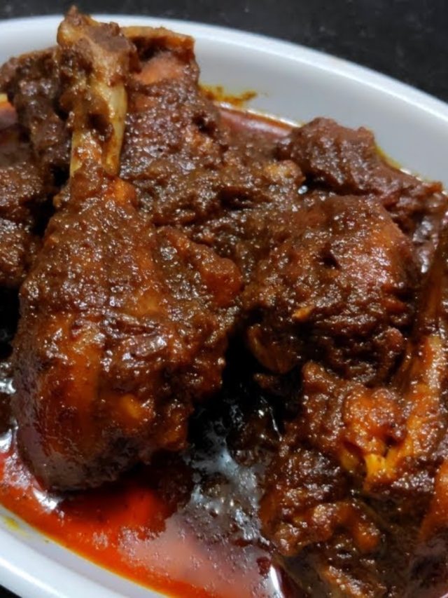 বাড়িতেই এভাবে রাঁধুন গোলবাড়ির স্টাইলে মাংস, অমন কালচে কালারও হবে