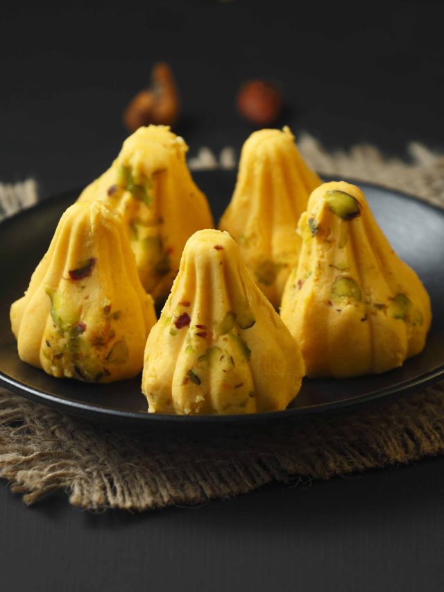 গণেশের প্রিয় মিষ্টি, মোদক ওষুধ হিসেবেও কাজ করে, এত উপকার জানতেন?