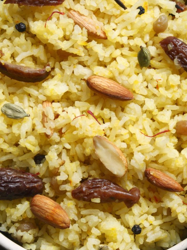 সঠিক পরিমাপ সহ ৮-১০ জনের জন্য বাসন্তী পোলাও রেসিপি, একটা চালও গায়ে গায়ে লাগবে না