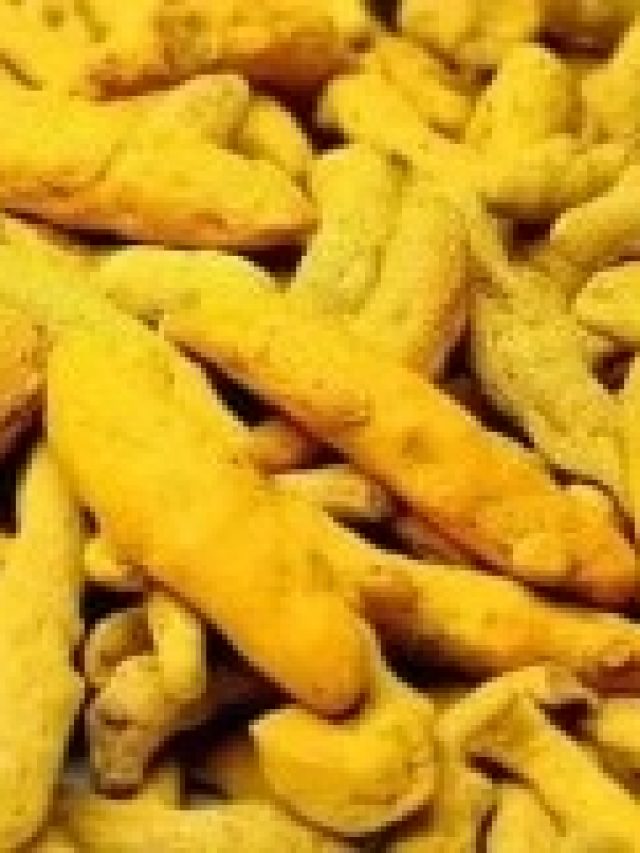 রাতে বালিশের নীচে ১ টুকরো হলুদ,  ব্যস, শুরু খেলা