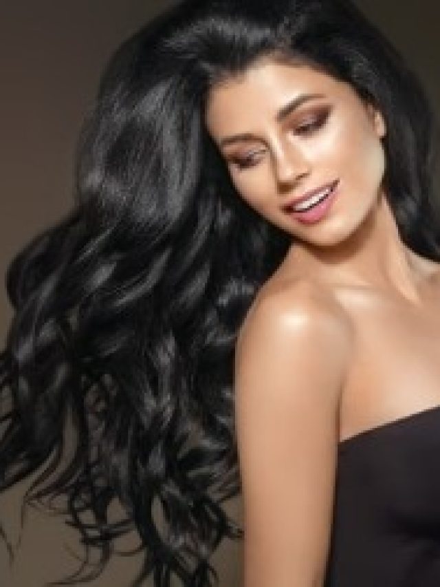 মুখে ফেলুন এই পাতা,  মিশমিশে কালো  চুলের বাগান হবে মাথায়