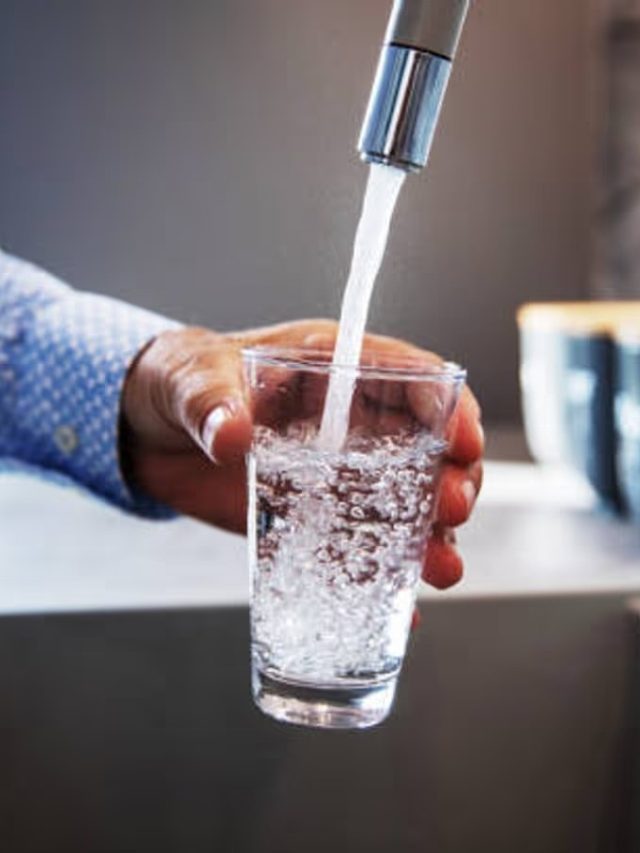 রান্নাঘরের এই দিকে খাওয়ার জলের ব্যবস্থা রাখুন, তারপরেই খেলা হবে