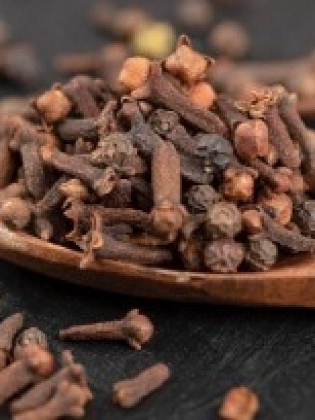 লবঙ্গ মুখে ঢুকিয়ে দিন, ব্যস, খেলা শুরু