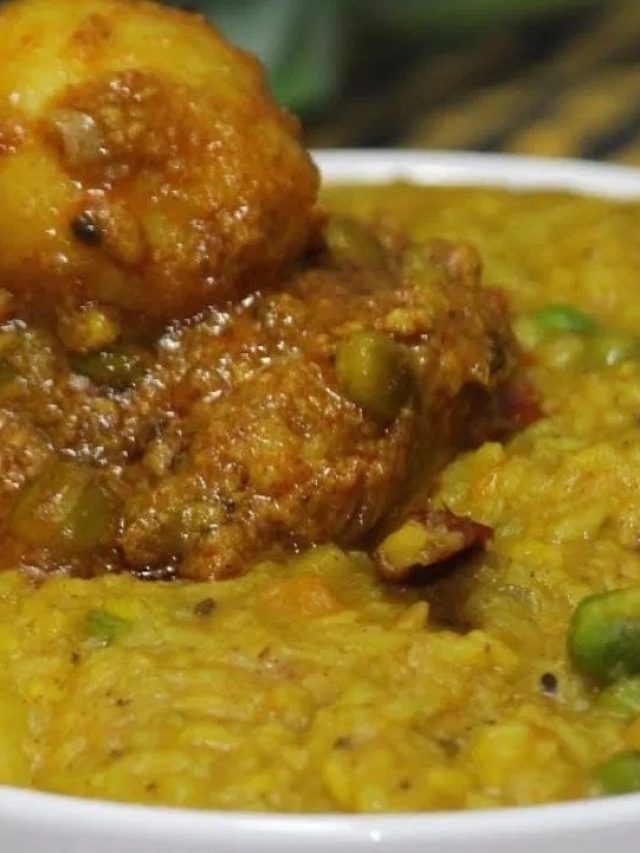 পুজোর মরশুমে এভাবে বানান সুস্বাদু ভোগের খিচুড়ি, যেন অমৃত