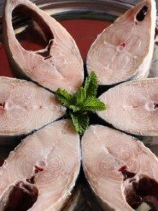 মাছের এই অংশ পেটে গেলেই সর্বনাশ, ঘুণাক্ষরেও খাবেন না