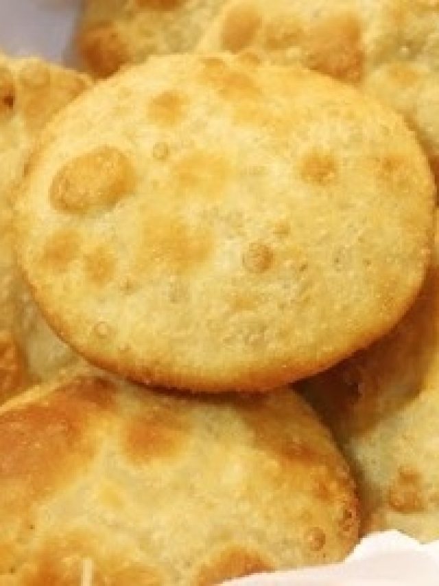 ছাতু দিয়ে বানান সুস্বাদু কচুরি, আর অ্যাসিডিটি হবে না