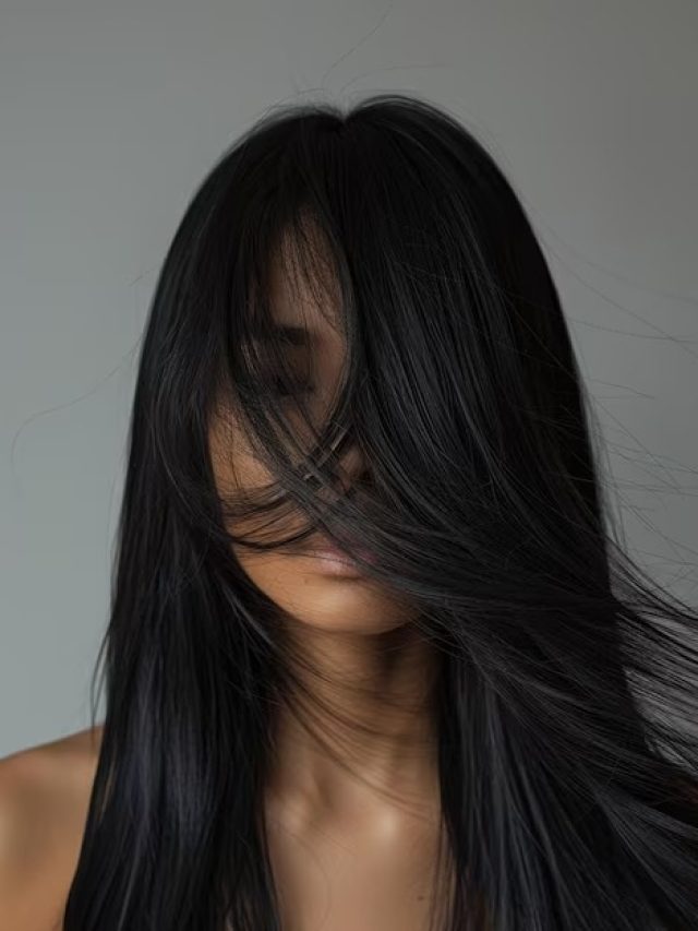 শ্যাম্পু-কালার ছাডুন, রান্নাঘরের মশলাতেই চুল করুন মেঘের মতো কালো