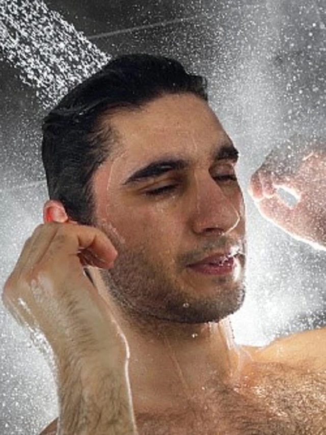 কোটিপতি হতে চাইলে নিজের স্নানের দিকে নজর রাখুন