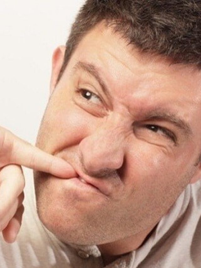 দাঁতে বারবার আটকে যাচ্ছে খাবার? এভাবেই হবে সাফ