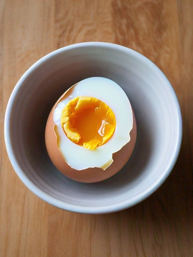 একশোতে একশোবারই হবে একদম পারফেক্ট হাফ বয়েল ডিম, পদ্ধতি জেনে নিন