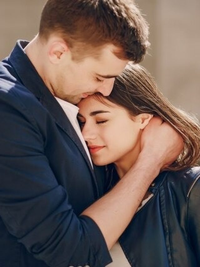 গার্লফ্রেন্ড রাখুন, তবে বয়সের ফারাক যেন এতটা হয়; নইলে টিঁকবে না