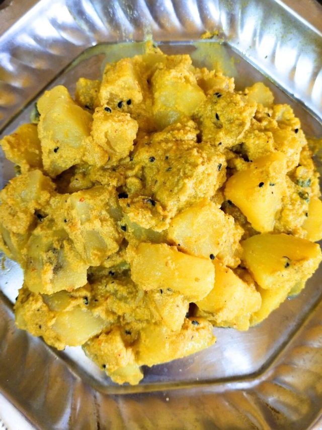 আলু পোস্ত টেস্টি হবেই, এটাই আসল বাঙালির আসল রেসিপি