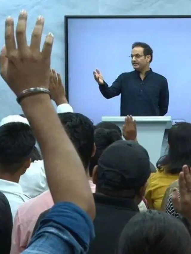 খান স্যার থেকে বিকাশ দিব্যকীর্তি, দেশের সবচেয়ে বিখ্যাত ৭ শিক্ষককে চিনে রাখুন