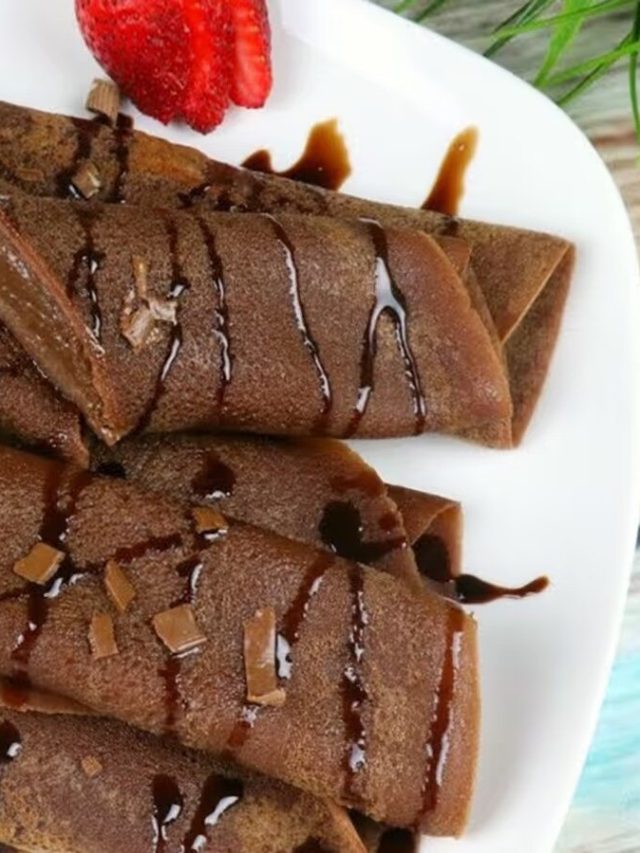 শুধু পৌষ উৎসবেই পিঠে খাবেন কেন? সারা বছরই খান নতুনত্ব এইপাটিসাপটা